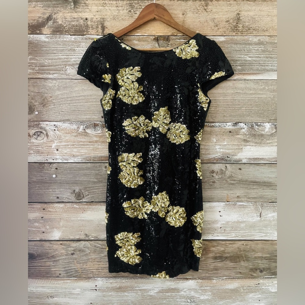 DRESS THE POPULATION- Tabitha metallic formal Sequin dress